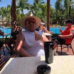 Meet your Posher, Mike